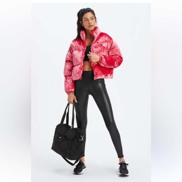 NWT Fabletics  Wander Crushed Velour Cropped Puffer Jacket - Picture 1 of 9